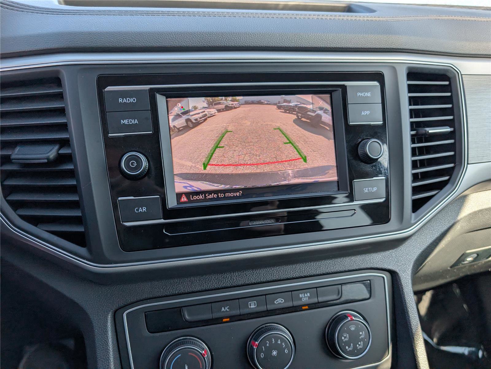 Used 2018 Volkswagen Atlas S FWD image 25