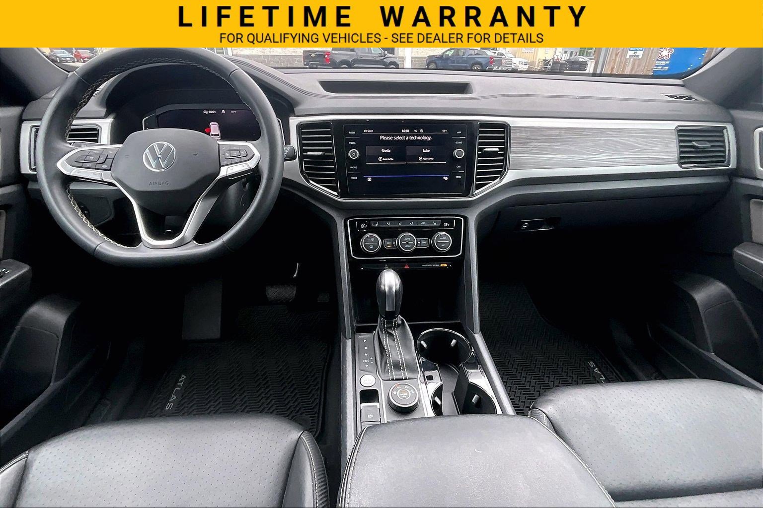 Used 2022 Volkswagen Atlas Cross Sport SE AWD/4WD image 16