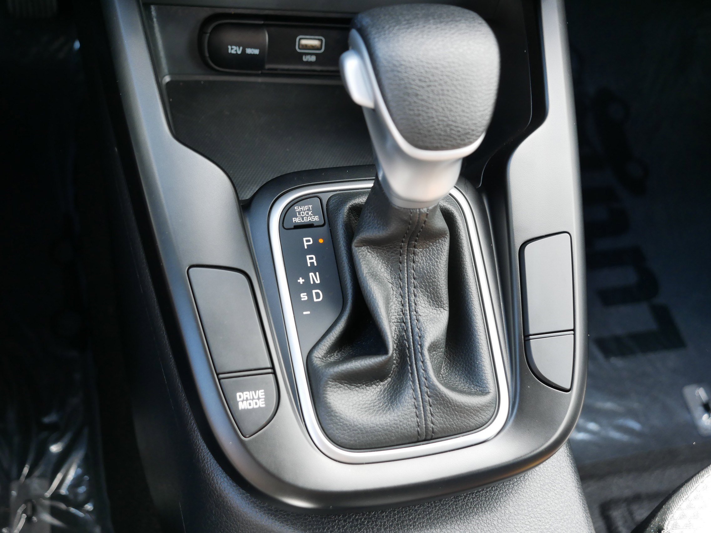 Used 2025 Kia Soul LX FWD image 24
