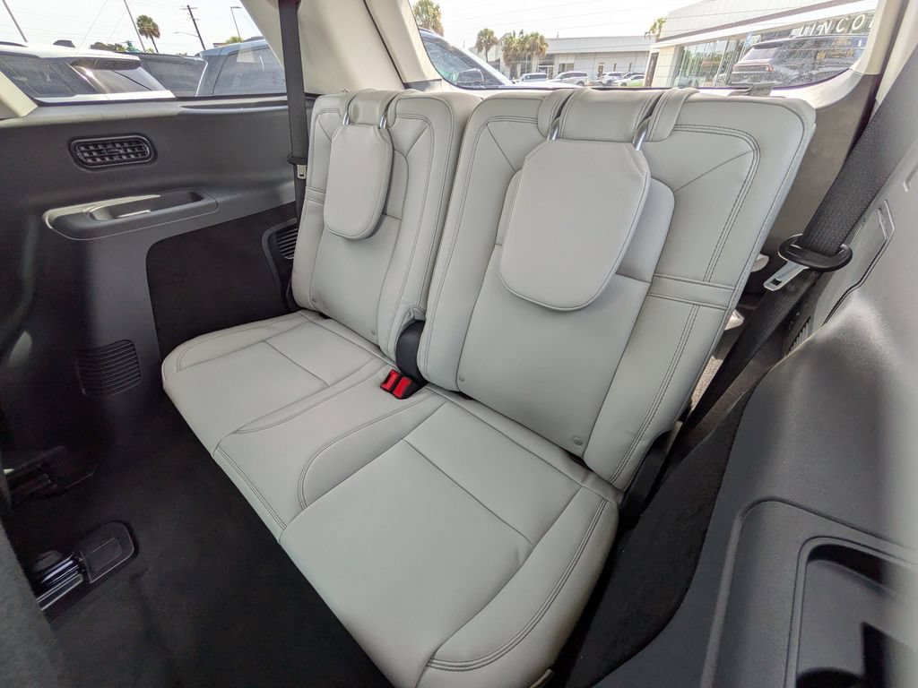 New 2026 Lincoln Aviator Reserve w/ Illumination Package RWD image 15