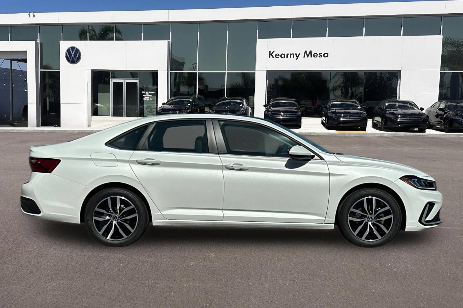 New 2026 Volkswagen Jetta SE FWD image 3