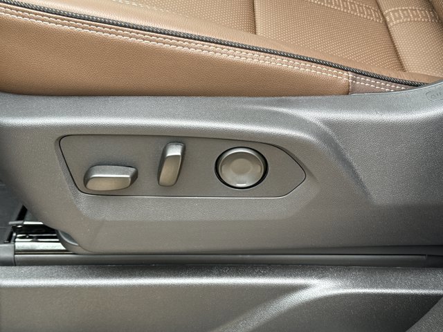 New 2026 Chevrolet Tahoe High Country AWD/4WD image 21