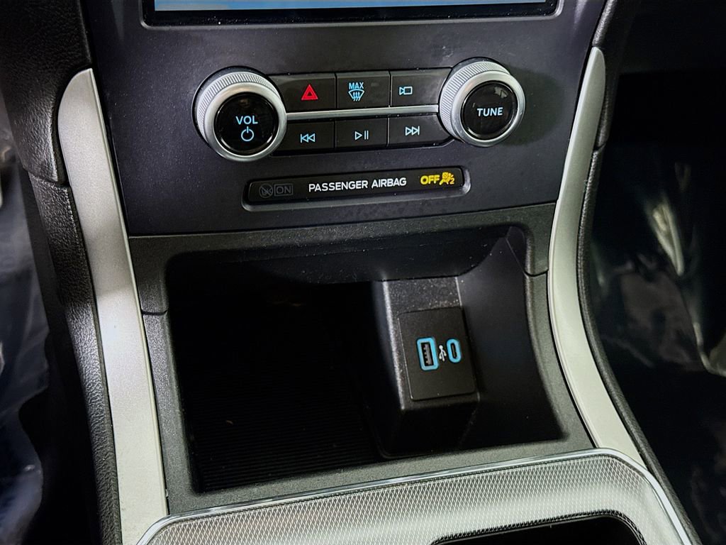 Used 2021 Ford Edge SEL image 8