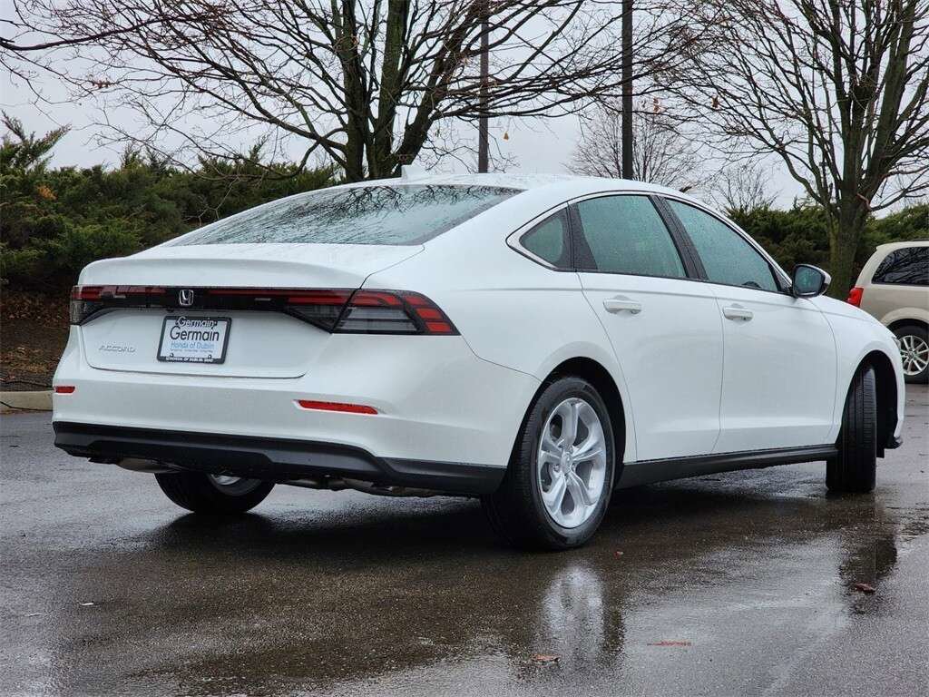 Certified 2023 Honda Accord LX image 11