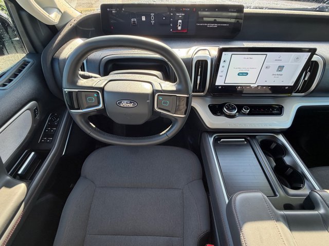 Used 2025 Ford Expedition Max Active RWD image 24