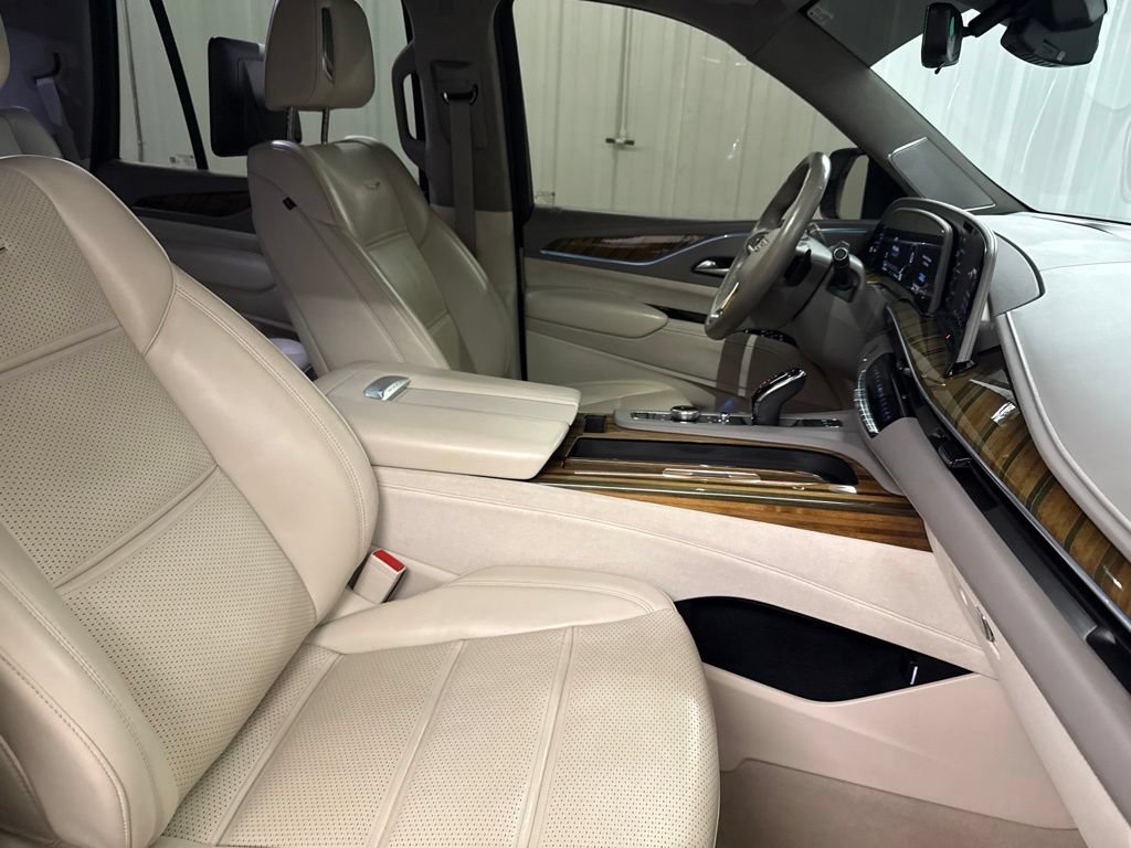 Used 2021 Cadillac Escalade Premium Luxury Platinum AWD/4WD image 23