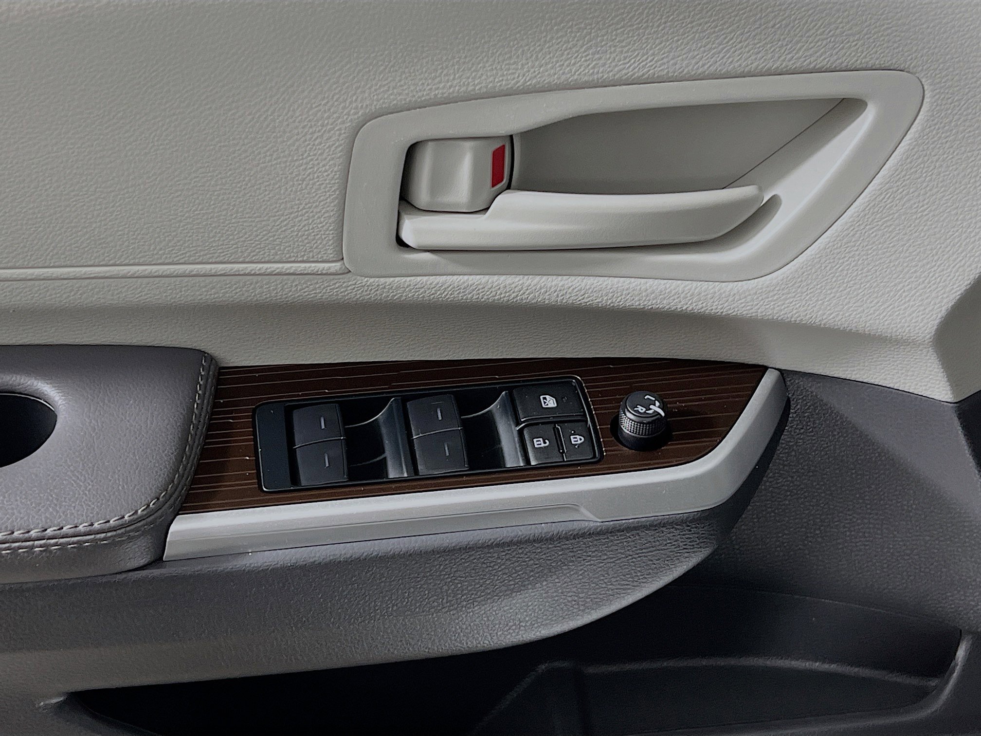 Used 2023 Toyota Sienna LE image 17