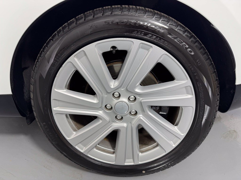 Used 2023 Land Rover Range Rover Long Wheelbase SE AWD/4WD image 29