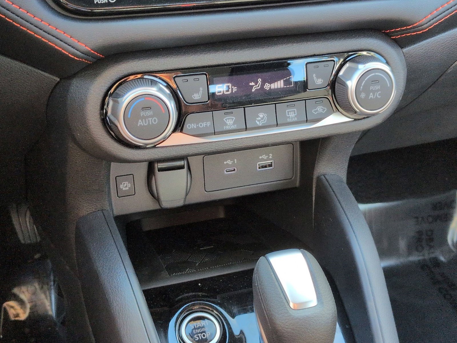 New 2025 Nissan Versa SR w/ Trunk Package image 19