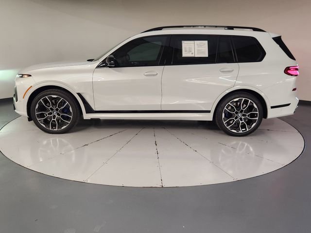 Used 2026 BMW X7 M60i w/ Executive Package image 5