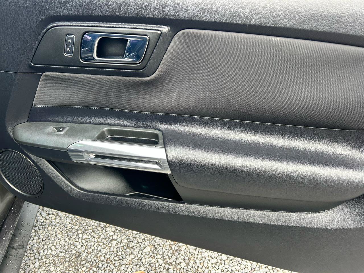 Used 2016 Ford Mustang GT RWD image 11