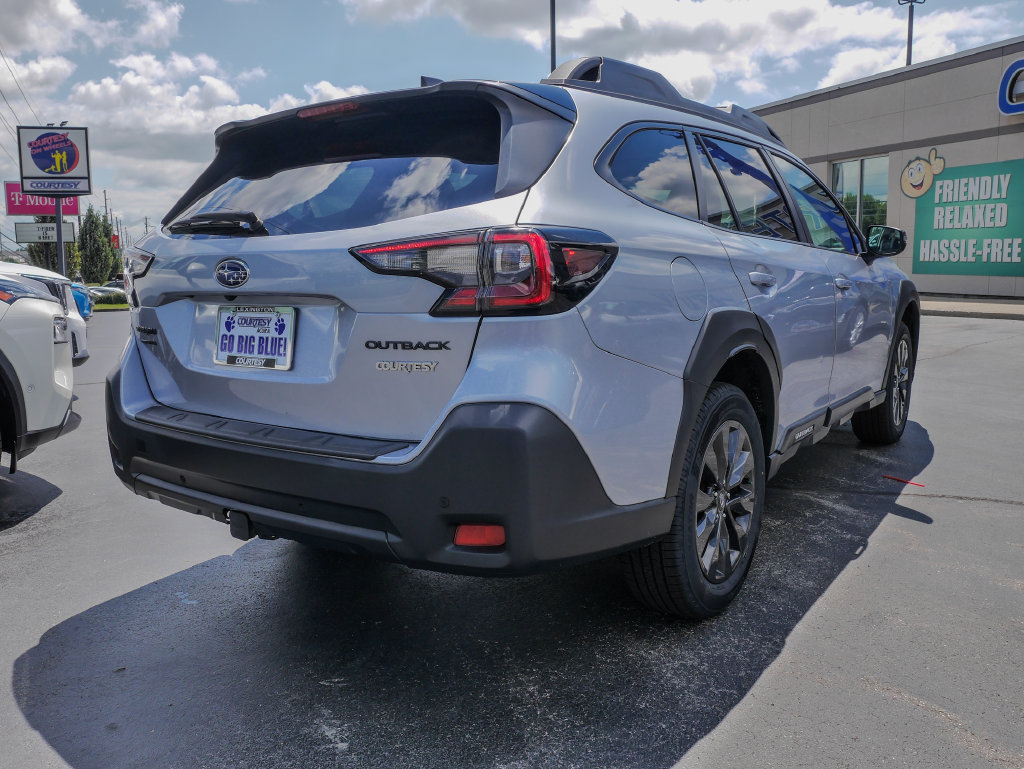 Used 2024 Subaru Outback Onyx Edition AWD/4WD image 5