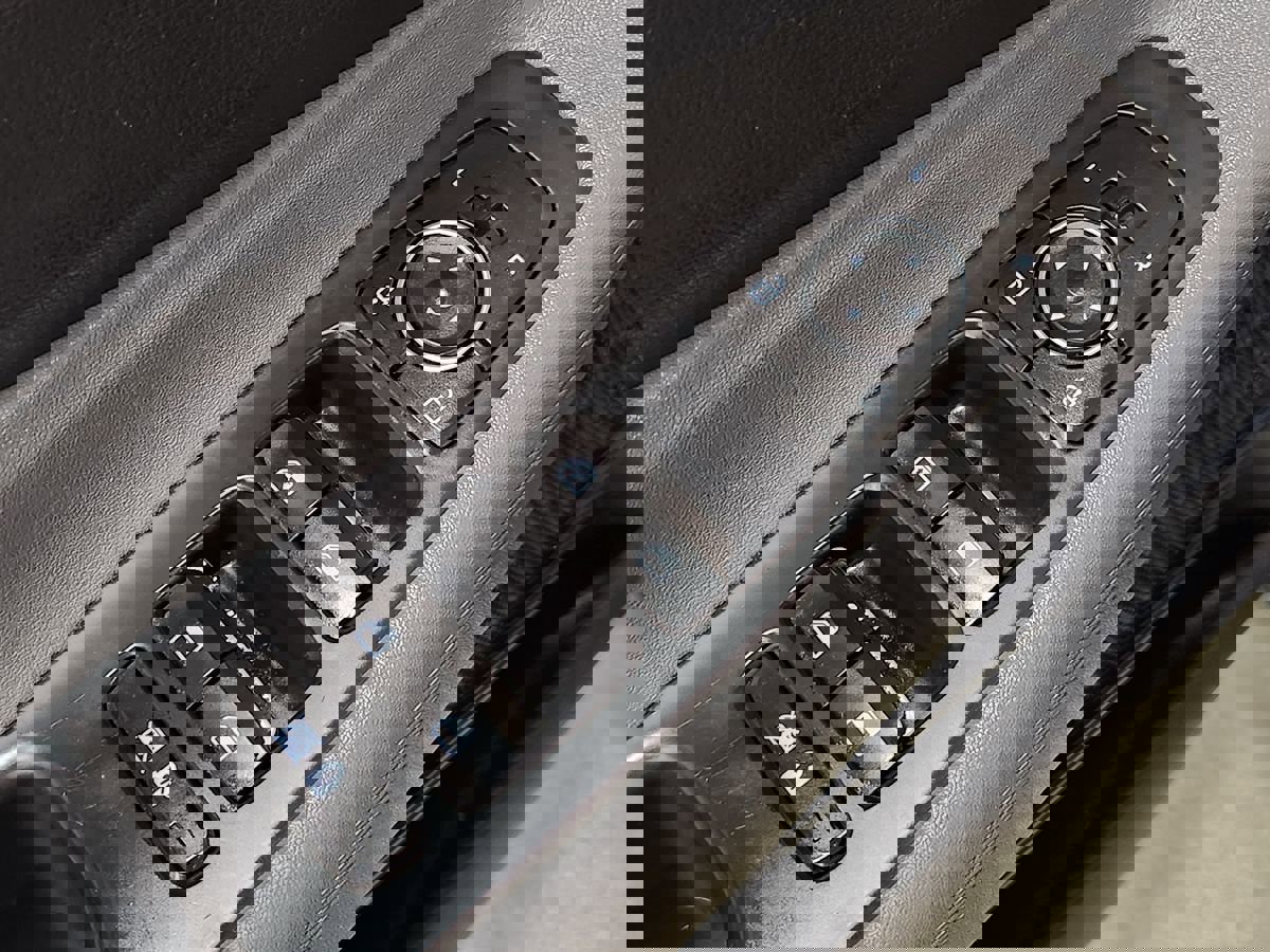 Used 2019 Hyundai Santa Fe SE image 42