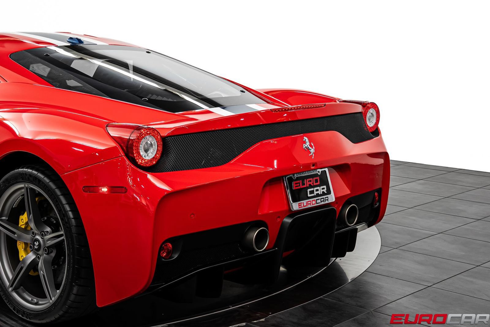 Used 2015 Ferrari 458 Speciale Coupe RWD image 19