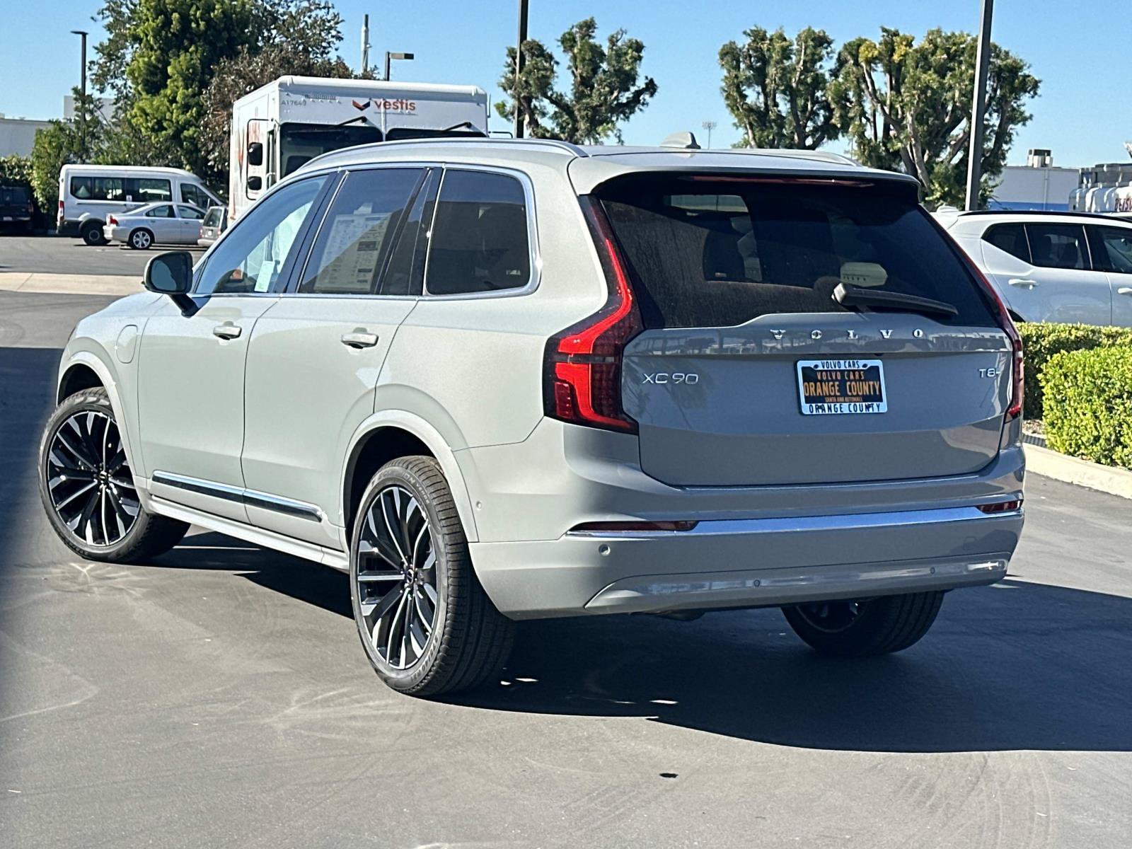 New 2026 Volvo XC90 T8 Ultra w/ Protection Package Premier AWD/4WD image 5