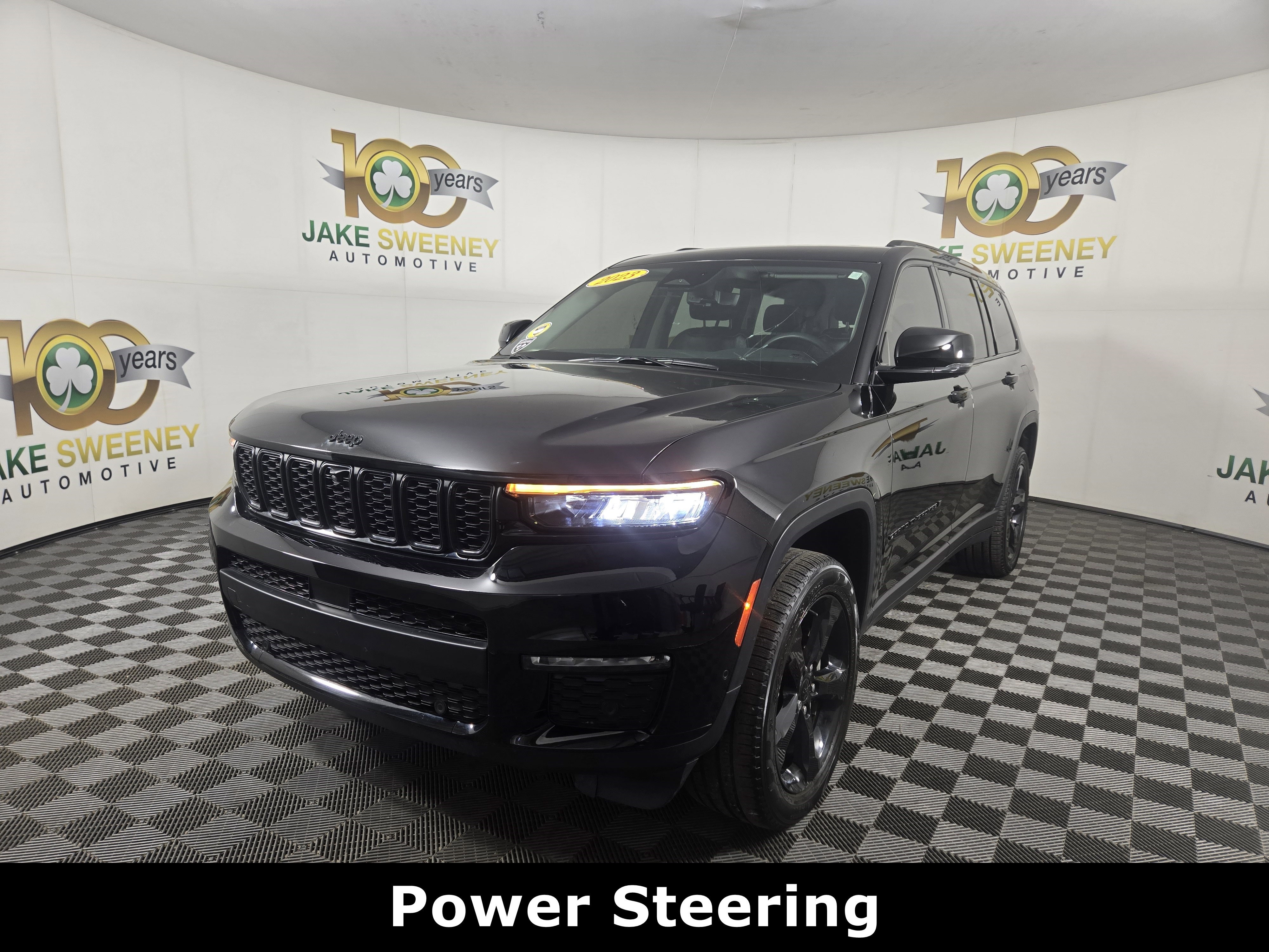 Certified 2023 Jeep Grand Cherokee L Limited w/ Luxury Tech Group II image 4