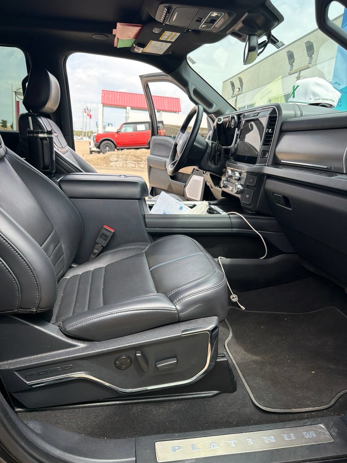 Used 2025 Ford F250 Platinum AWD/4WD image 13