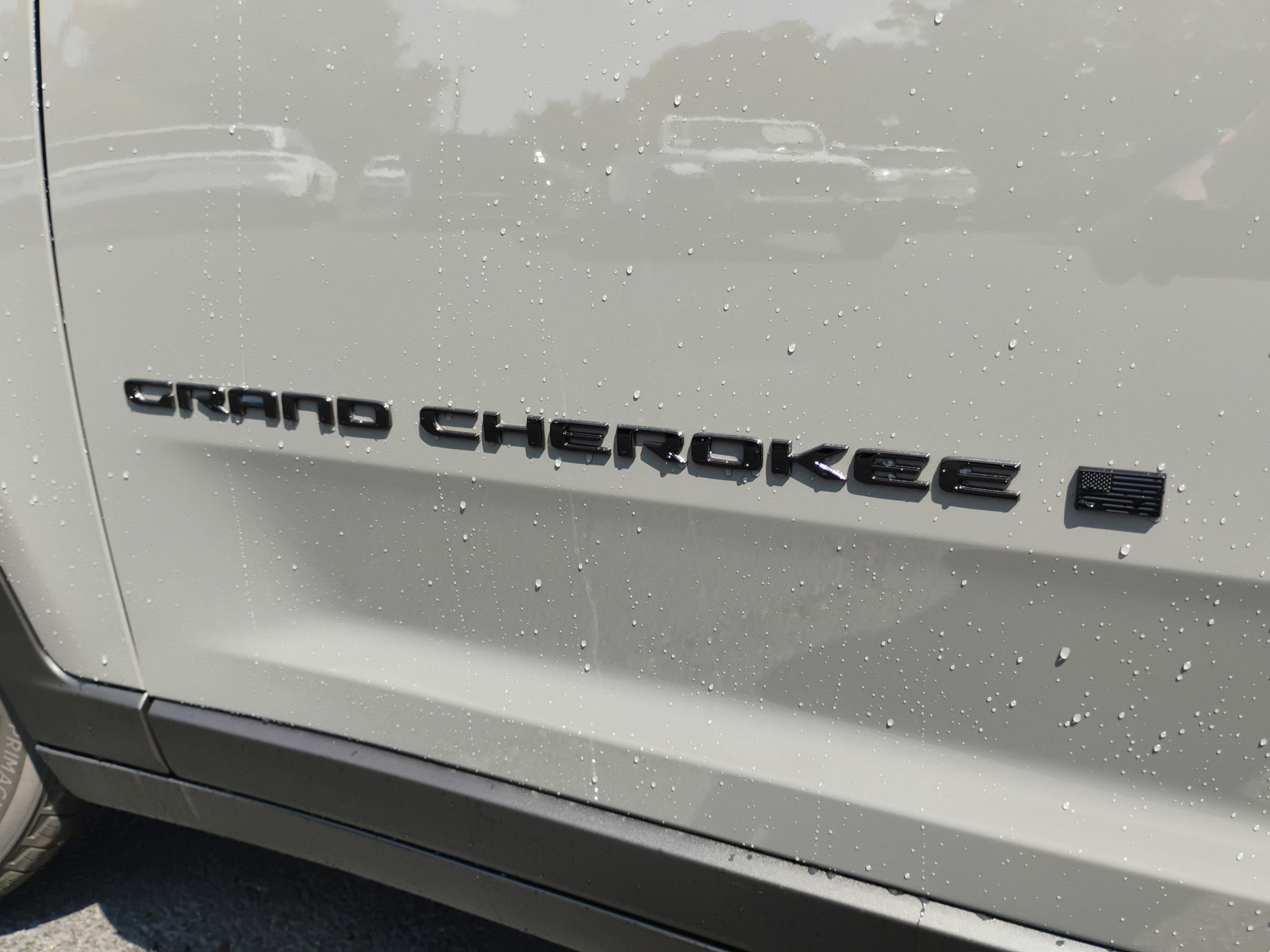 New 2027 Jeep Grand Cherokee Altitude AWD/4WD image 10