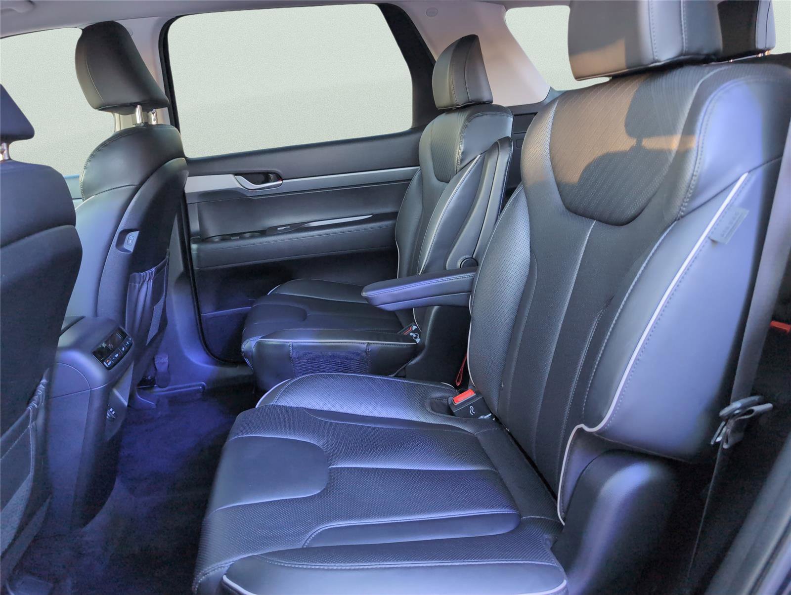 Used 2023 Hyundai Palisade SEL image 28