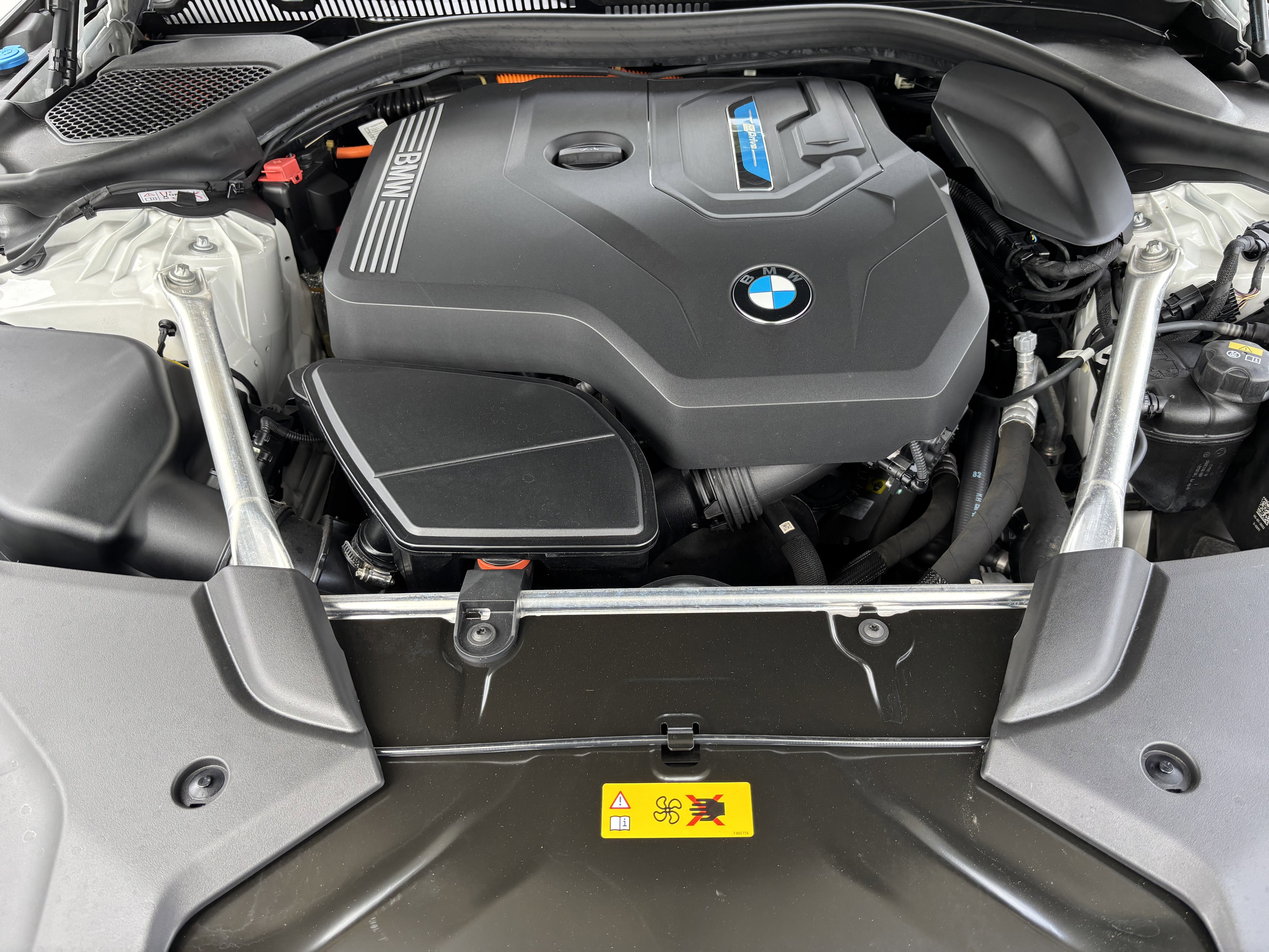 Used 2023 BMW 530e w/ Premium Package image 36