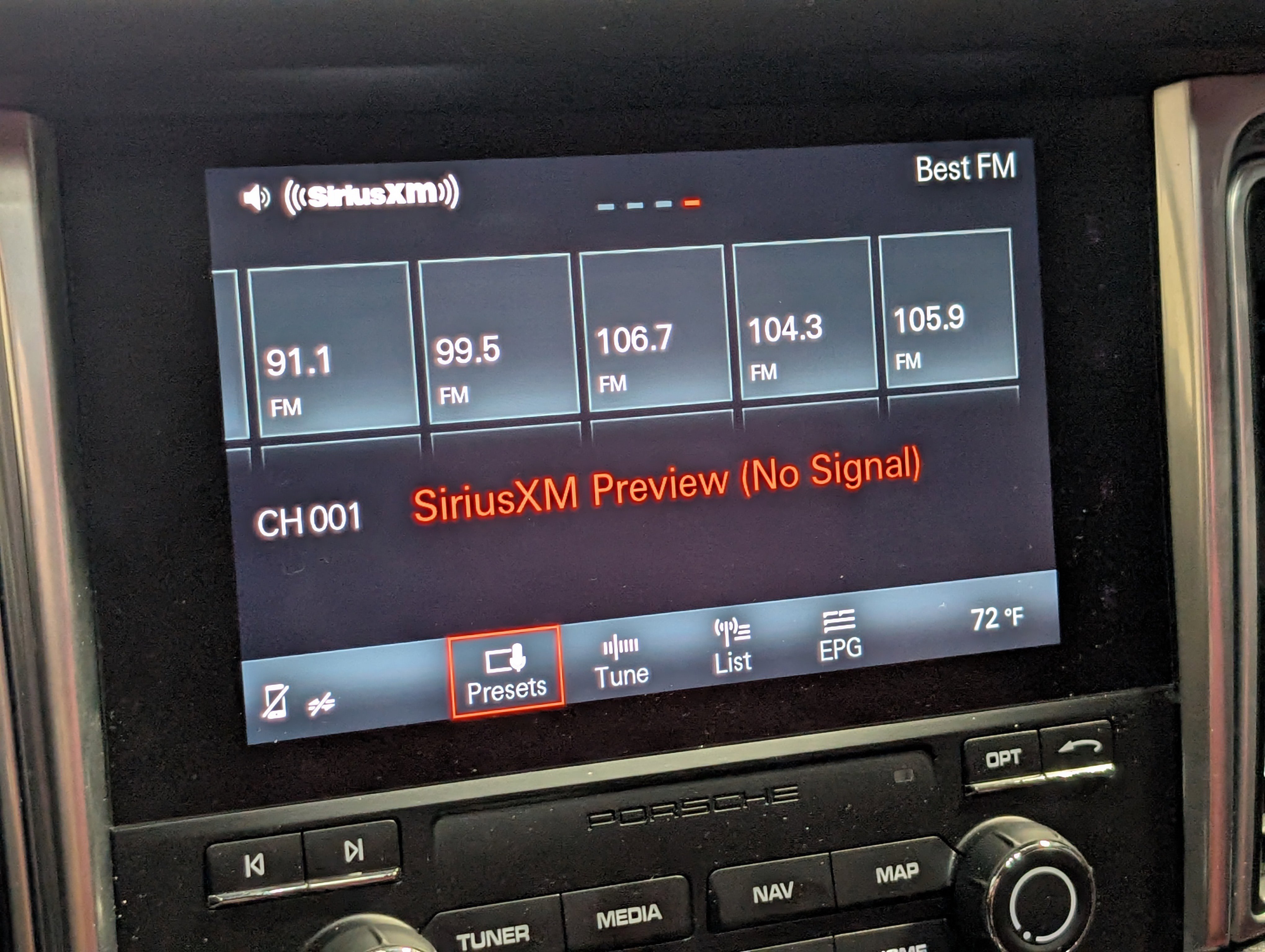 Certified 2018 Porsche Macan AWD/4WD image 34