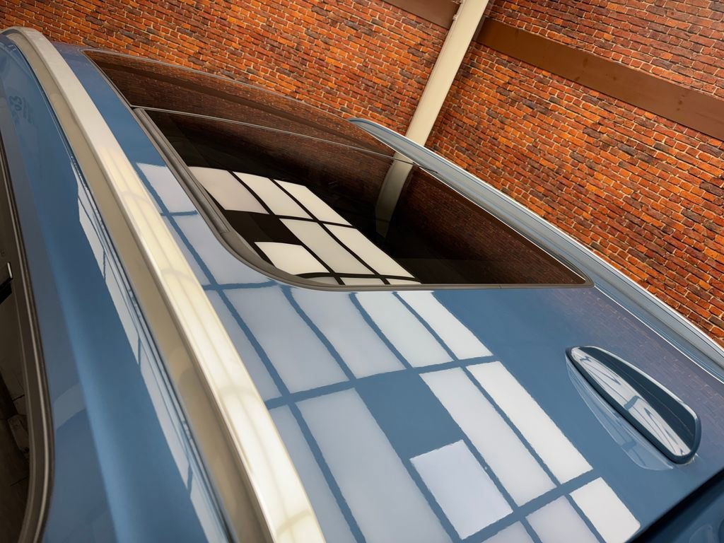 Used 2024 Volvo XC40 B5 Plus image 27