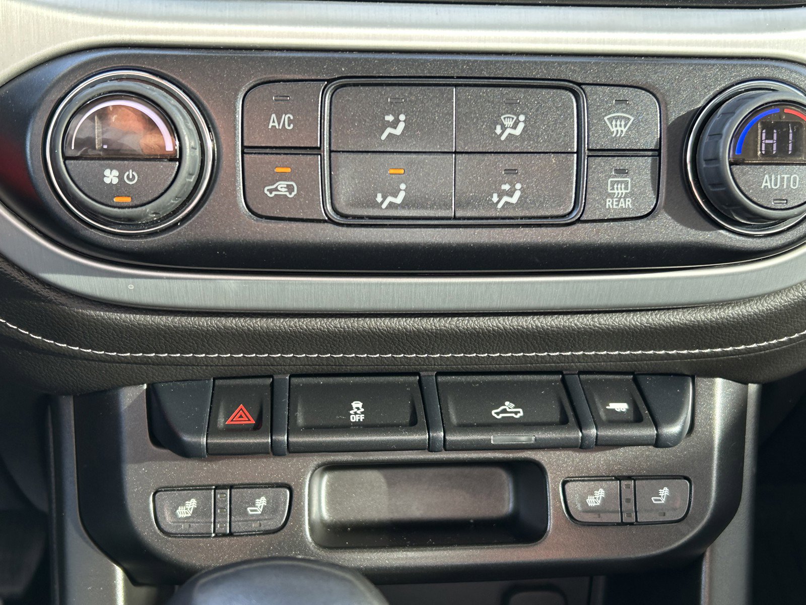 Used 2022 GMC Canyon Elevation image 32