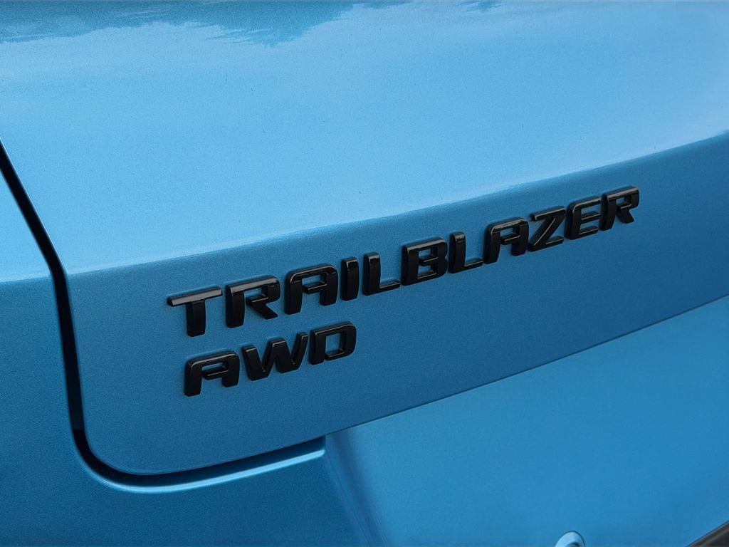 Used 2025 Chevrolet TrailBlazer RS w/ Convenience Package AWD/4WD image 35