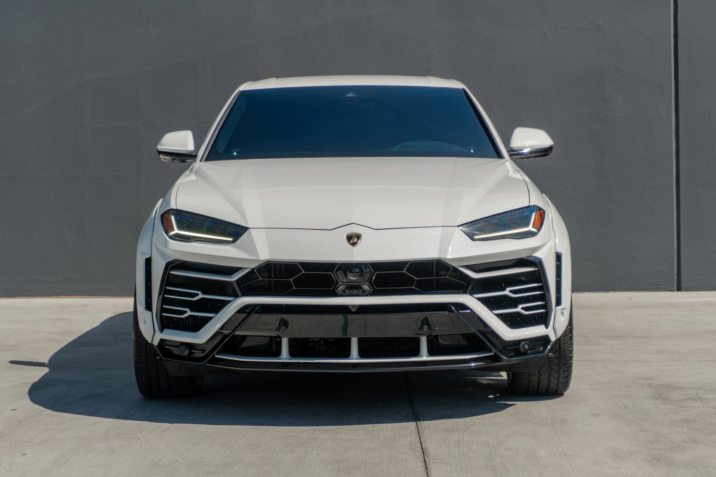 Used 2019 Lamborghini Urus AWD/4WD image 4