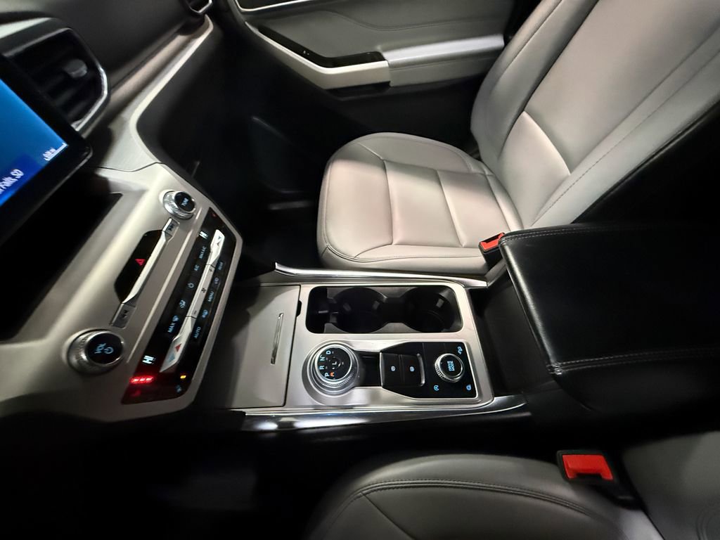 Used 2021 Ford Explorer XLT w/ Equipment Group 202A image 74