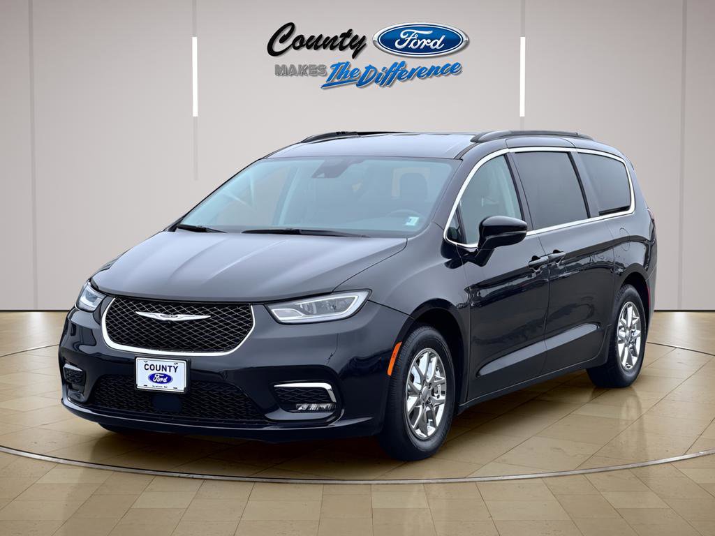 Used 2022 Chrysler Pacifica Touring-L FWD image 2
