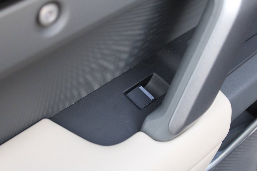 Used 2022 Land Rover Defender 110 X-Dynamic HSE image 33