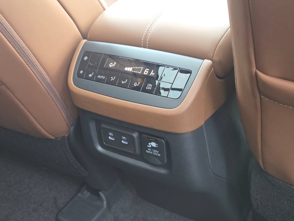 New 2026 Nissan Pathfinder Platinum AWD/4WD image 18