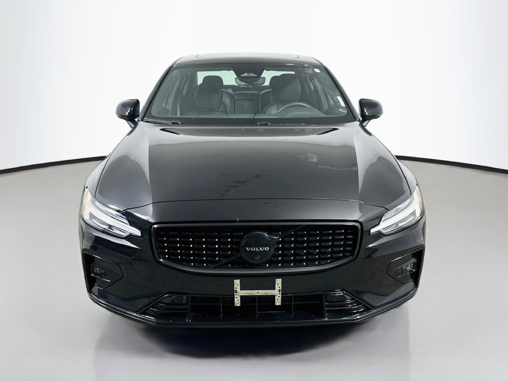 Used 2023 Volvo S60 B5 Plus FWD image 2