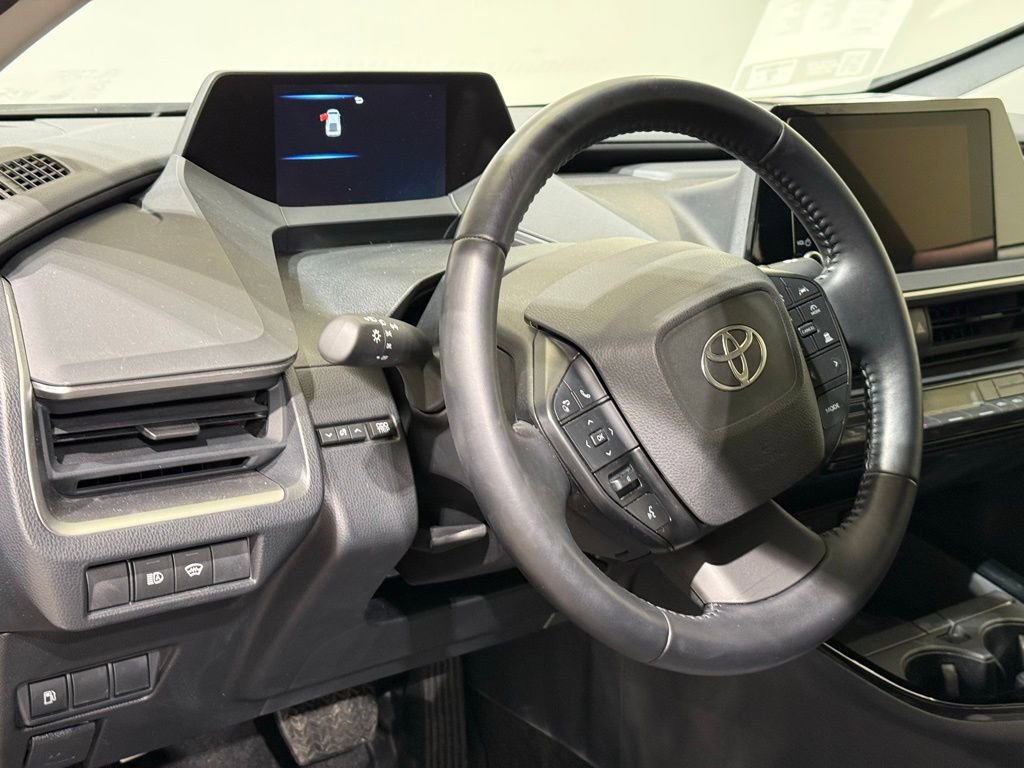 Used 2023 Toyota Prius LE image 17