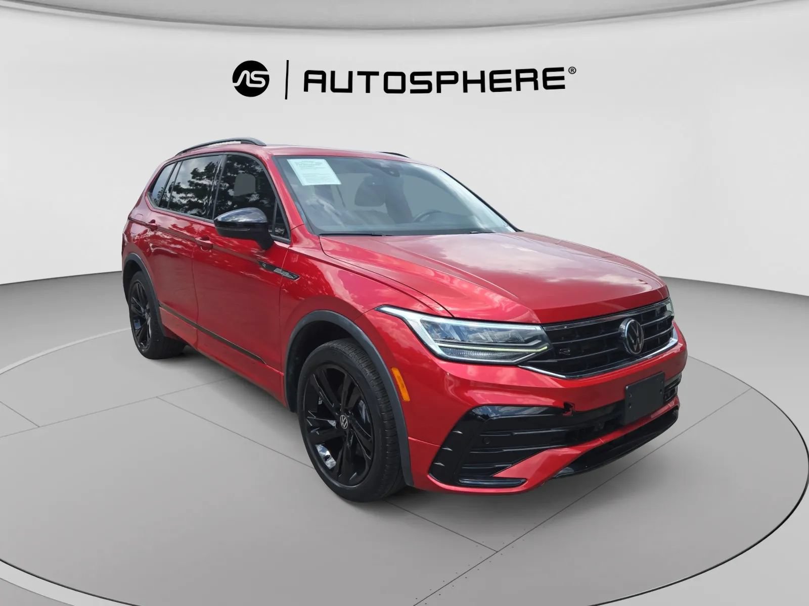 Used 2024 Volkswagen Tiguan SE R-Line FWD image 11