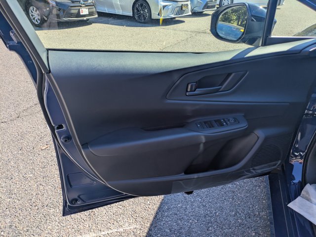 New 2027 Toyota Prius Plug-In Hybrid FWD image 14