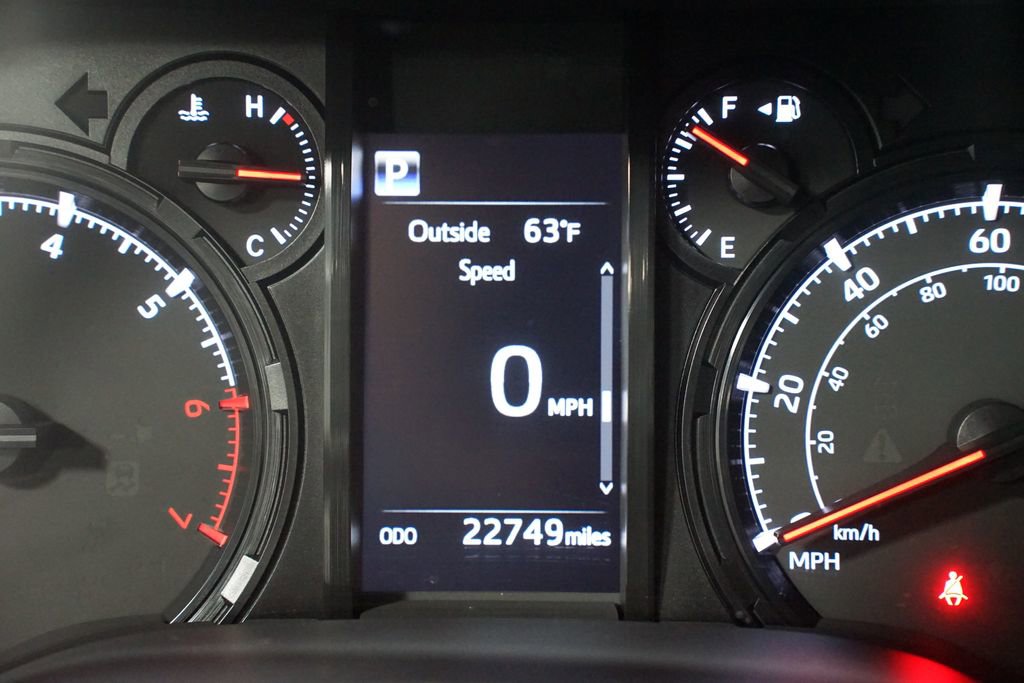 Used 2024 Toyota 4Runner SR5 RWD image 17