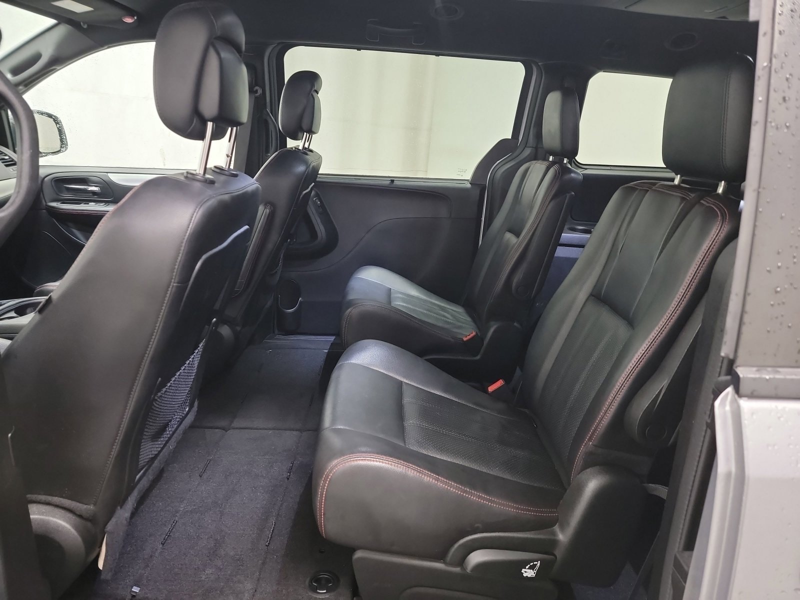Used 2018 Dodge Grand Caravan GT image 27