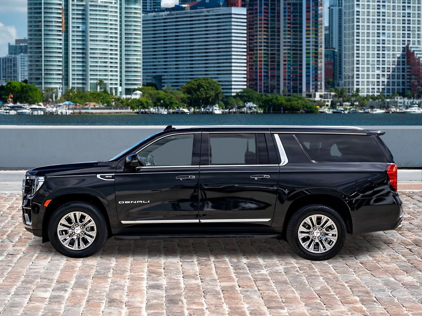 Used 2024 GMC Yukon XL Denali image 8
