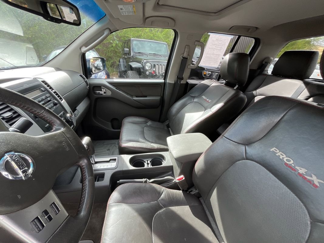 Used 2011 Nissan Frontier PRO-4X w/ Pro-4x Luxury Pkg AWD/4WD image 10
