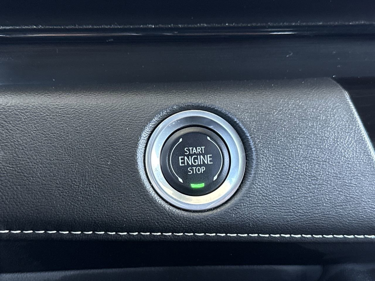 Used 2024 Cadillac Escalade Sport AWD/4WD image 16