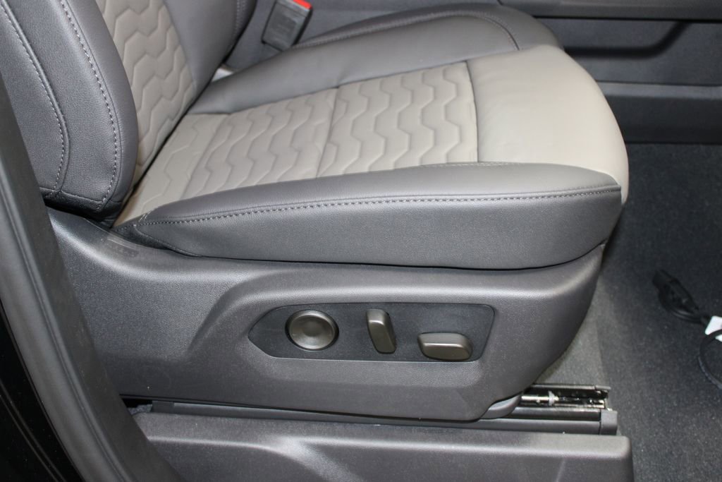 New 2026 Chevrolet Silverado 1500 ZR2 image 33