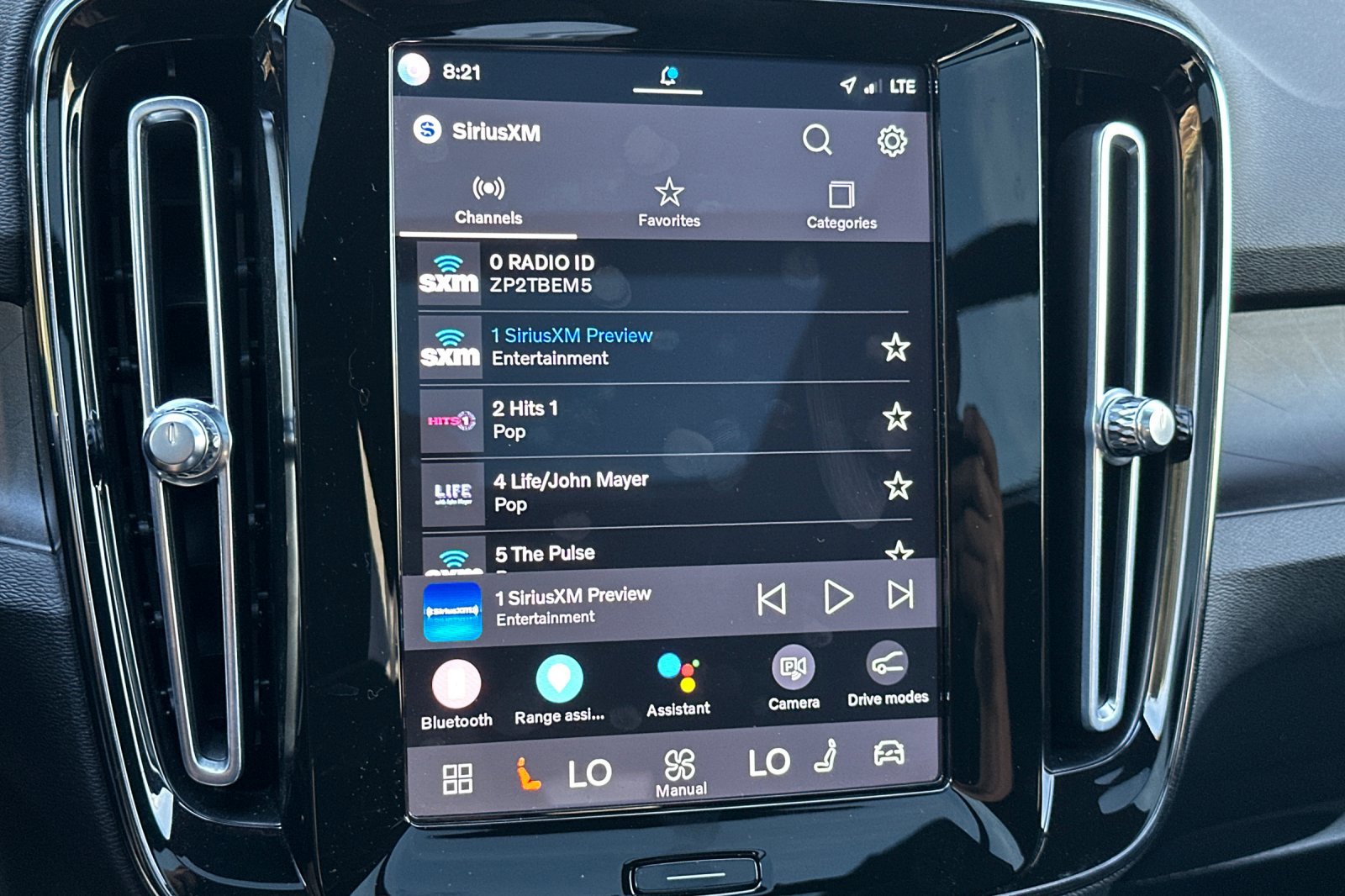 Certified 2023 Volvo XC40 Recharge Plus image 21