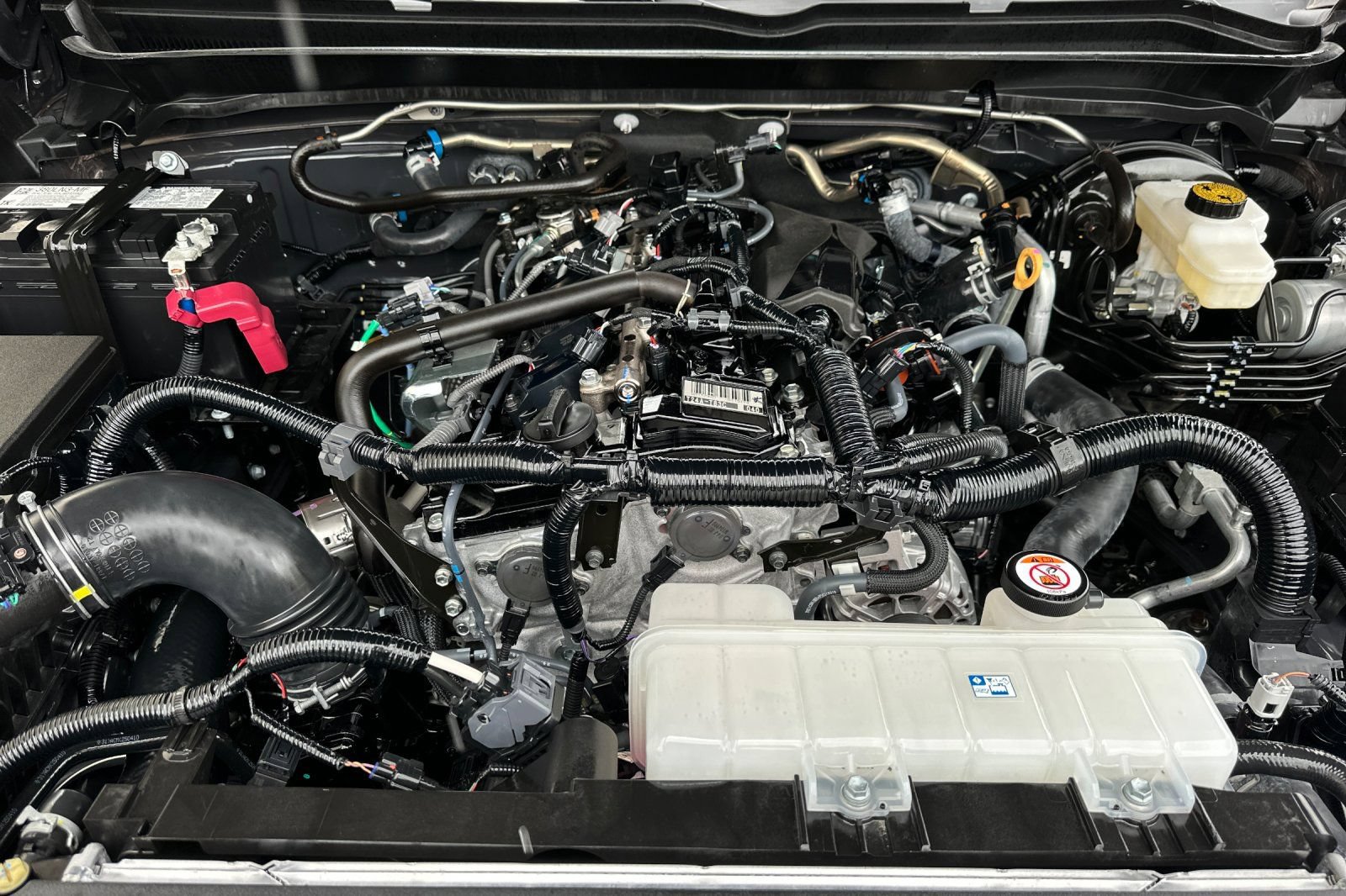 Used 2025 Toyota Tacoma SR5 AWD/4WD image 23