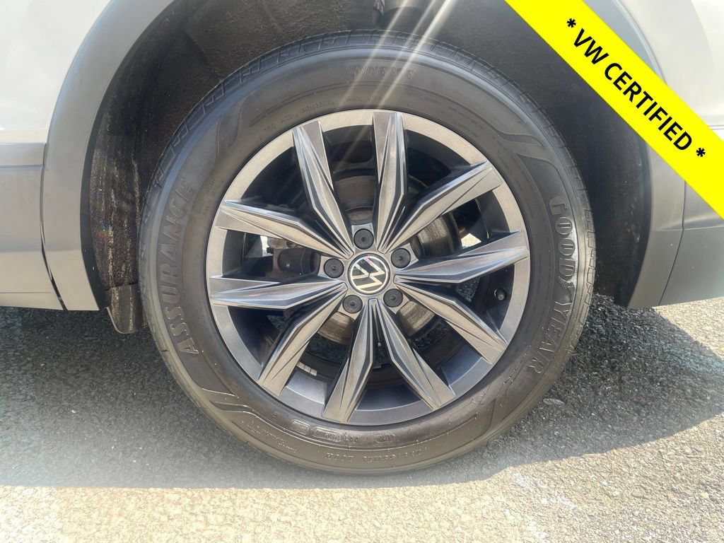 Certified 2023 Volkswagen Tiguan SE AWD/4WD image 12