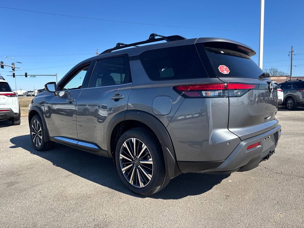 New 2026 Nissan Pathfinder Platinum image 4