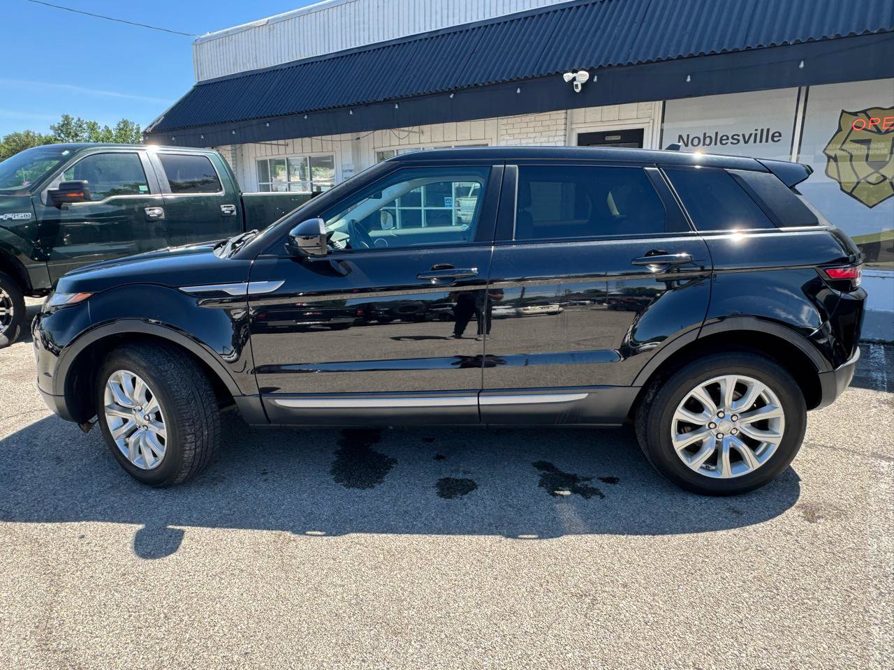 Used 2016 Land Rover Range Rover Evoque SE AWD/4WD image 3