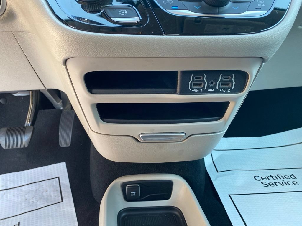 Used 2023 Chrysler Voyager LX FWD image 20