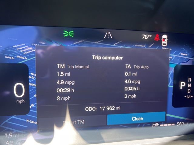 Used 2025 Volvo XC60 B5 Core image 11